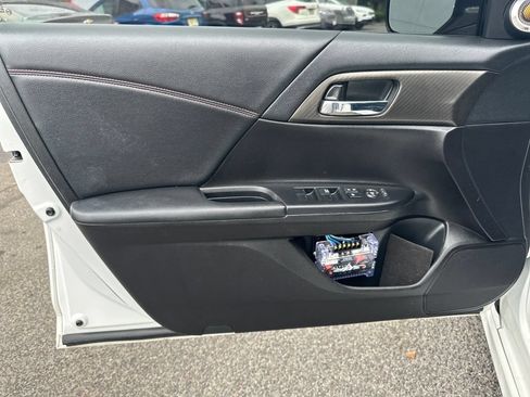 Used 2017 Honda Accord Sport Special Edition image 12