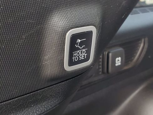 Used 2024 Jeep Grand Cherokee Altitude AWD/4WD image 28