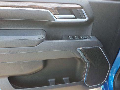 Used 2025 Chevrolet Silverado 1500 LT image 13