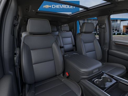 New 2026 Chevrolet Tahoe Premier w/ Sun And Tow Package AWD/4WD image 16