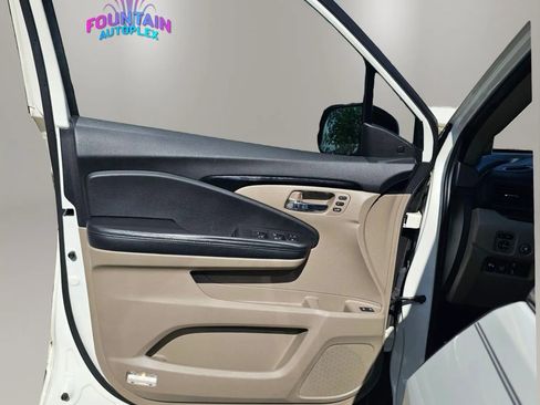 Used 2016 Honda Pilot Elite image 25