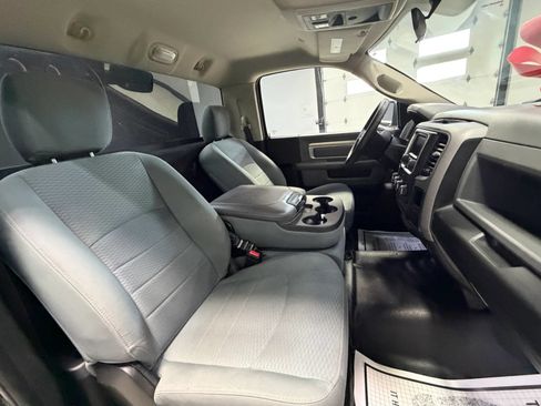 Used 2018 RAM 1500 Express RWD image 23