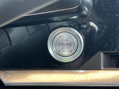 Used 2022 Chevrolet Corvette Stingray Preferred Cpe w/ Z51 Performance Package image 22