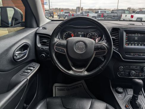 Used 2021 Jeep Cherokee Latitude Lux image 25