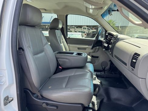Used 2014 Chevrolet Silverado 3500 W/T image 18