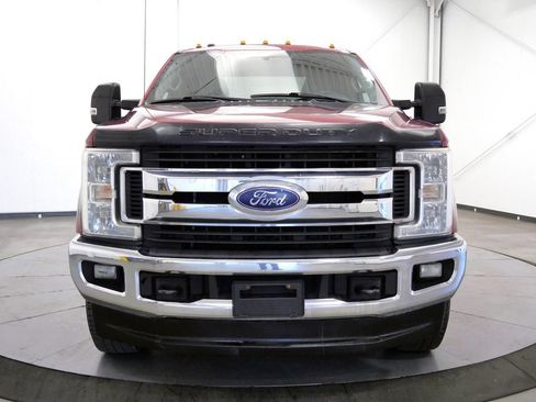 Used 2017 Ford F250 XLT w/ XLT Value Package AWD/4WD image 2