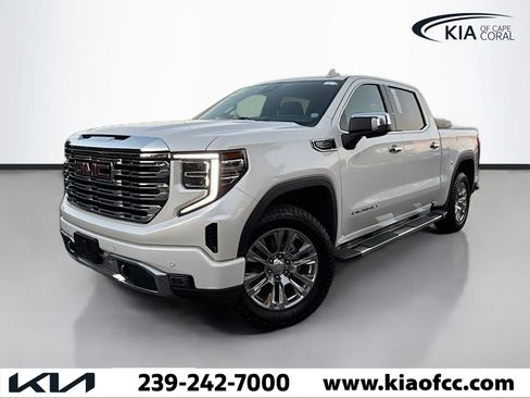 Used 2022 GMC Sierra 1500 Denali w/ Technology Package image 1