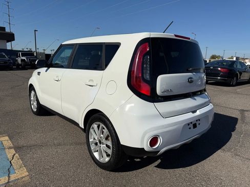 Used 2019 Kia Soul + image 8