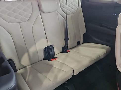Used 2022 Hyundai Palisade Limited image 19