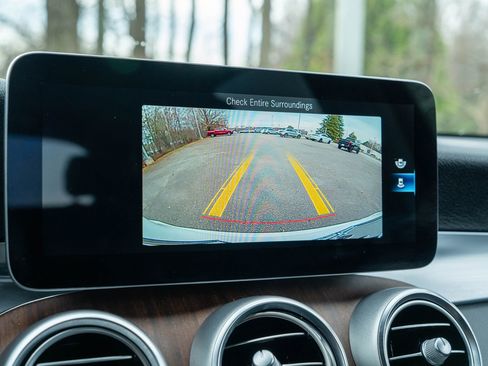 Used 2020 Mercedes-Benz GLC 300 GLC 300 image 24