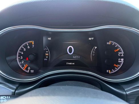 Used 2019 Jeep Grand Cherokee Altitude AWD/4WD image 16