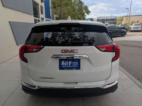 Used 2019 GMC Terrain SLT w/ Preferred Package FWD image 4