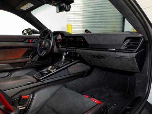 Used 2024 Porsche 911 GT3 RS RWD image 24