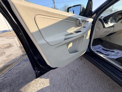 Used 2010 Volvo XC60 3.2 image 25