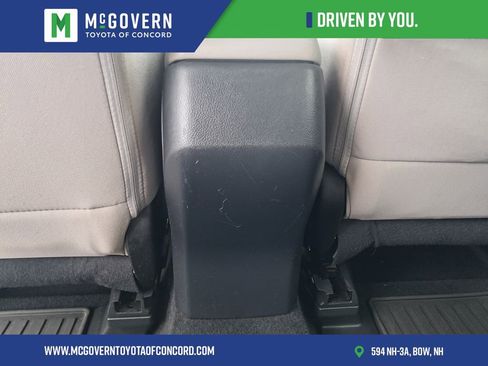 Used 2017 Subaru Forester 2.5i Premium w/ All-Weather Package AWD/4WD image 16