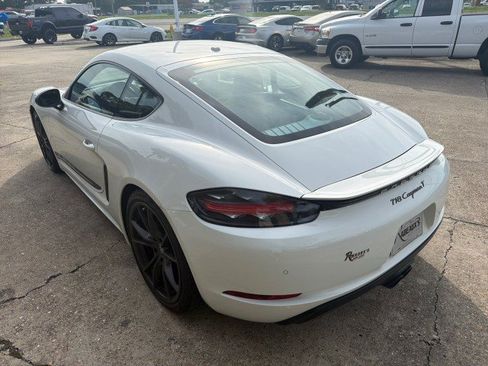 Used 2021 Porsche 718 Cayman RWD image 11