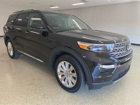 Used 2022 Ford Explorer Limited w/ Equipment Group 301A image 5