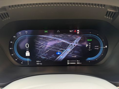 Certified 2023 Volvo XC60 T8 Ultimate w/ Climate Package image 18