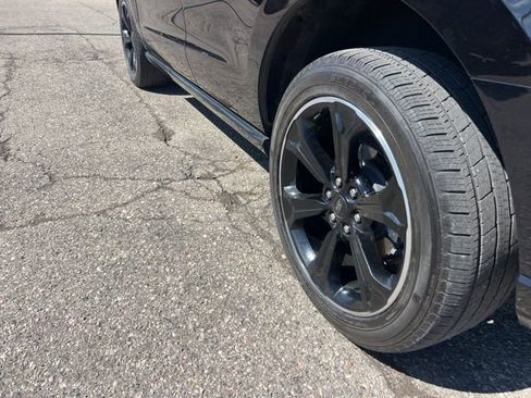 Used 2023 Ford Expedition Limited image 26