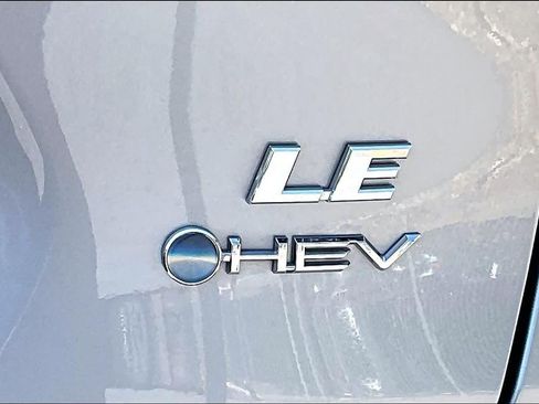 Used 2025 Toyota RAV4 LE AWD/4WD image 10