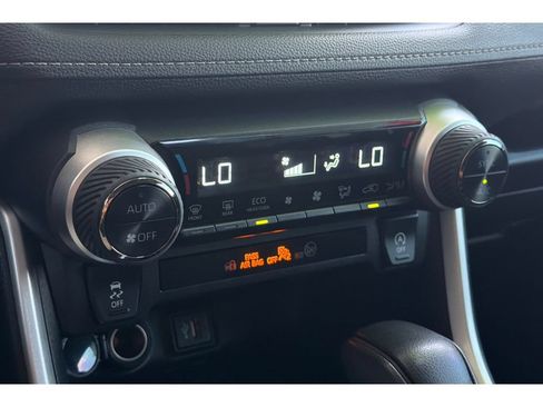 Used 2024 Toyota RAV4 XLE AWD/4WD image 22