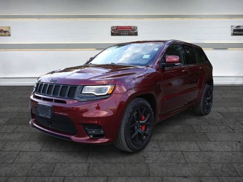 Used 2021 Jeep Grand Cherokee SRT w/ Trailer Tow Group IV AWD/4WD image 4