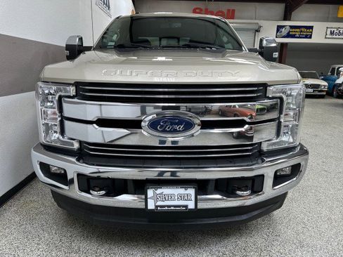 Used 2017 Ford F250 Lariat w/ Chrome Package image 2