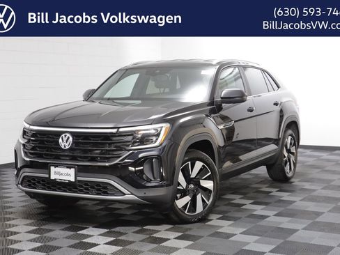 Used 2025 Volkswagen Atlas Cross Sport SE image 1