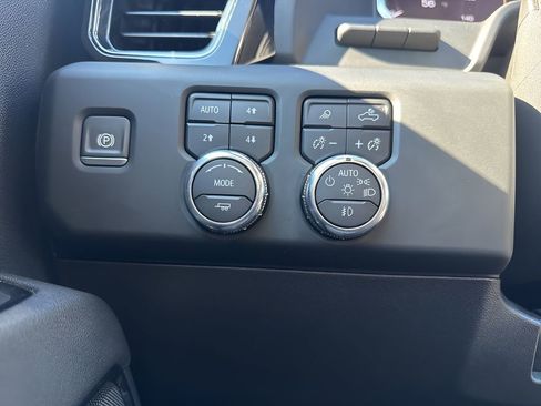 Used 2024 GMC Sierra 2500 AT4 w/ AT4 Premium Plus Package image 26