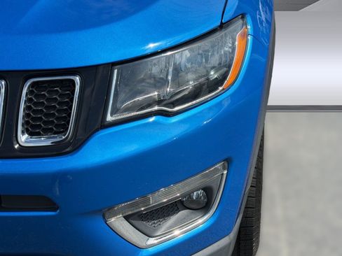 Used 2018 Jeep Compass Limited FWD image 11