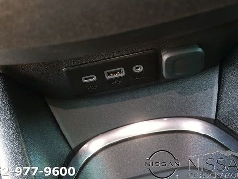 Used 2023 Chevrolet Malibu LT FWD image 23