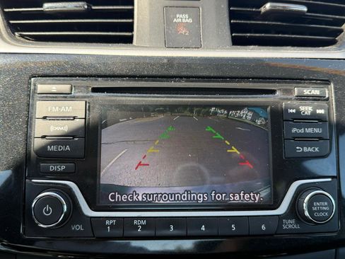 Used 2017 Nissan Sentra SV FWD image 18