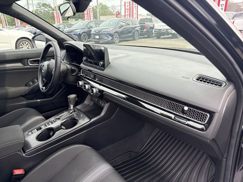 Used 2024 Honda Civic Sport image 33