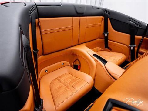 Used 2016 Ferrari California T RWD image 41
