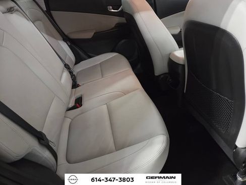 Used 2023 Hyundai Kona Limited AWD/4WD image 20