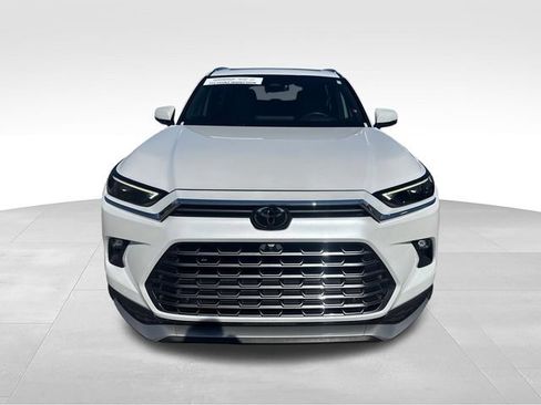 Used 2024 Toyota Grand Highlander AWD Hybrid image 8