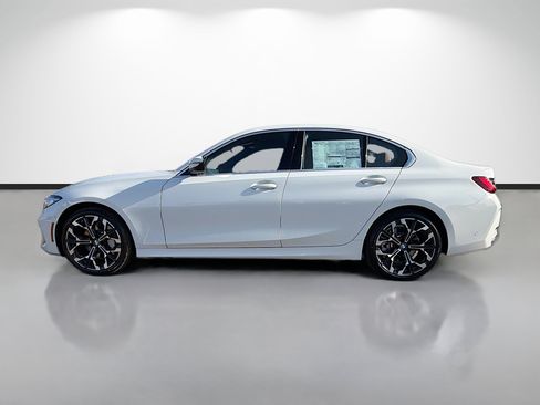 Used 2026 BMW 330i Sedan w/ Parking Assistance Package RWD image 6