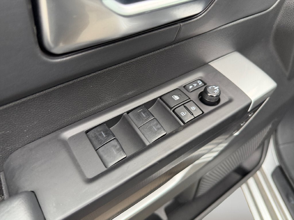 Used 2024 Toyota Tundra Platinum AWD/4WD image 21