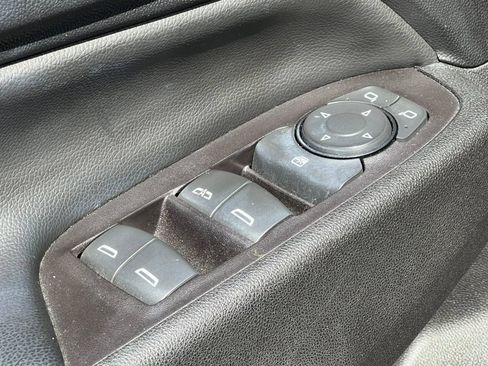 Used 2021 Chevrolet Equinox LT AWD/4WD image 14