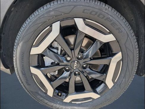 Certified 2023 Kia Telluride EX w/ EX Captain's Chair Package FWD image 20