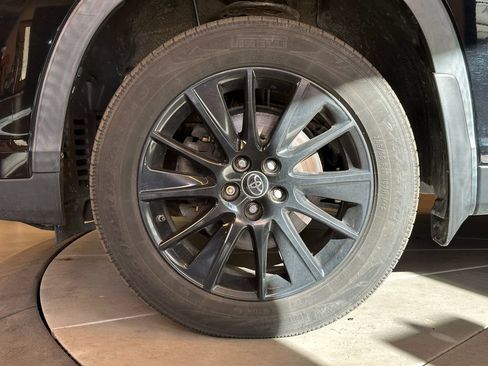 Used 2019 Toyota Highlander SE AWD/4WD image 26