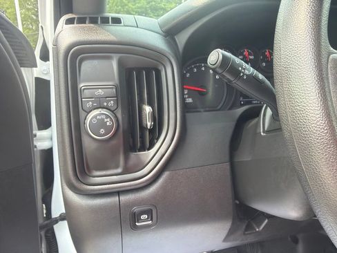 Certified 2025 Chevrolet Silverado 1500 W/T RWD image 23
