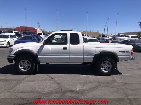 Used 2004 Toyota Tacoma 4x4 Xtracab V6 image 5