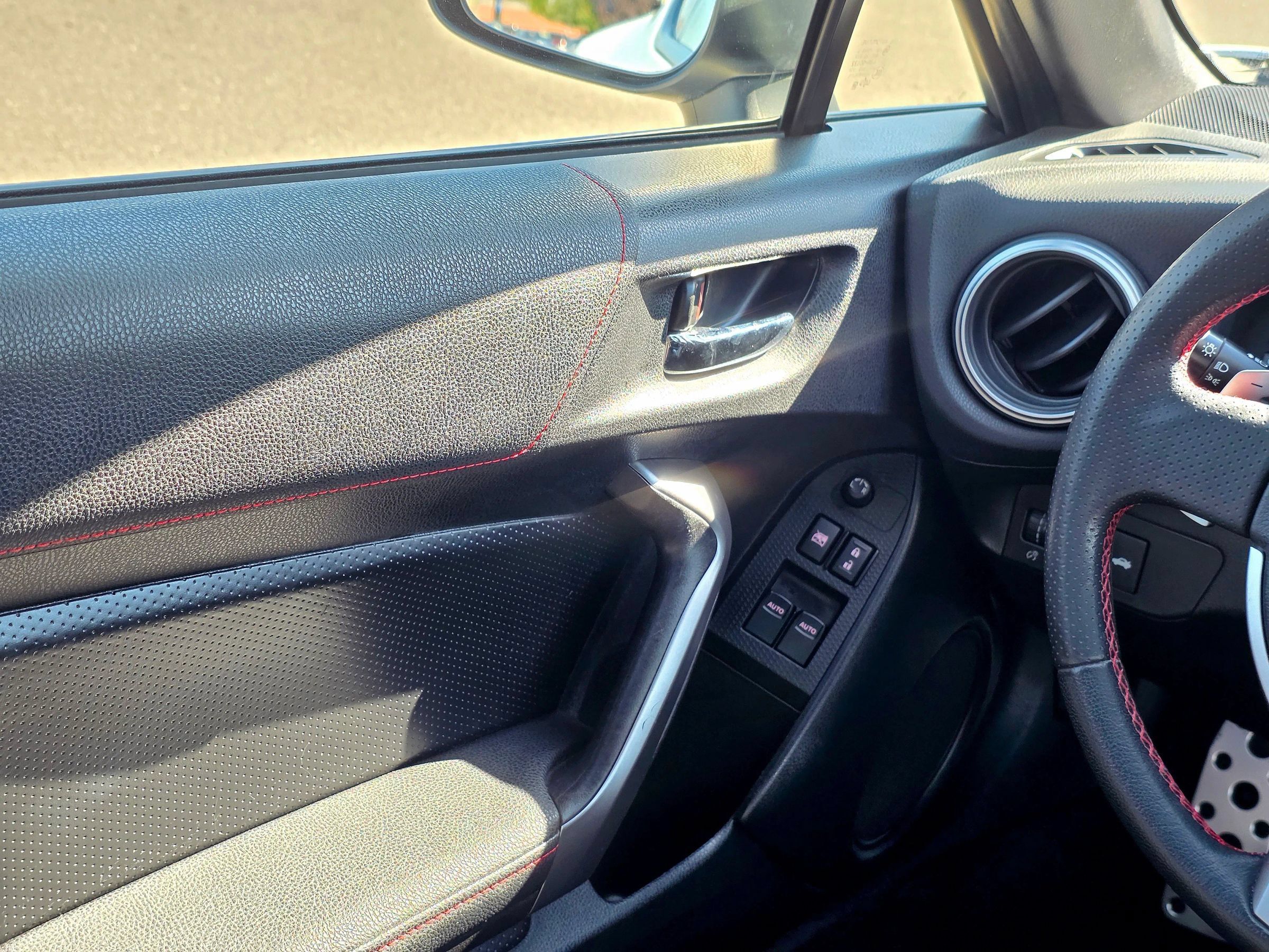 Used 2013 Scion FR-S RWD image 27