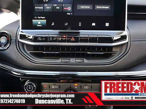 New 2026 Jeep Compass Latitude image 21