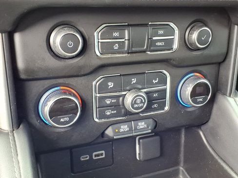 Used 2021 Chevrolet Suburban LS AWD/4WD image 23