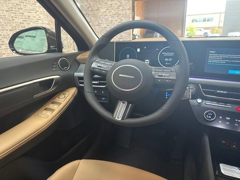 New 2026 Hyundai Sonata Limited FWD image 17