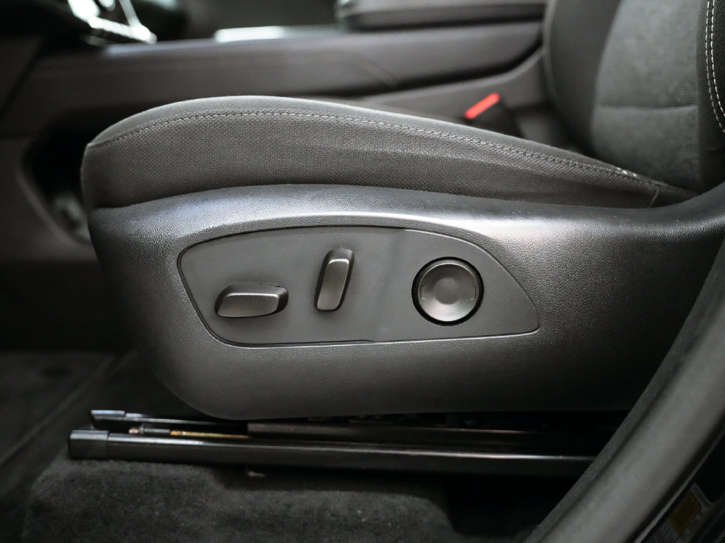 Used 2025 GMC Acadia Elevation w/ Black Edition FWD image 28