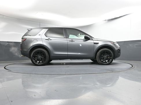 Used 2018 Land Rover Discovery Sport HSE image 30
