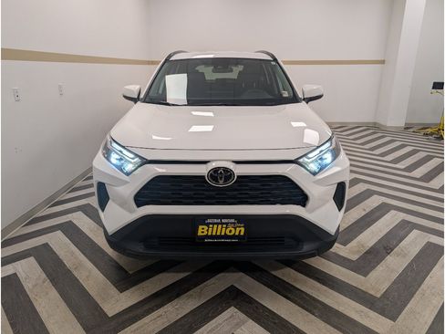 Used 2024 Toyota RAV4 XLE AWD/4WD image 28